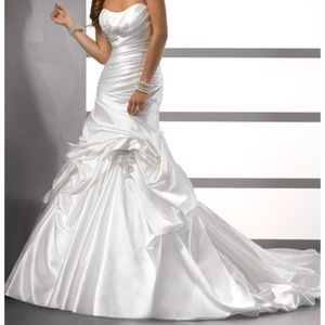 Maggie Sottero McKenna gown in Ivory